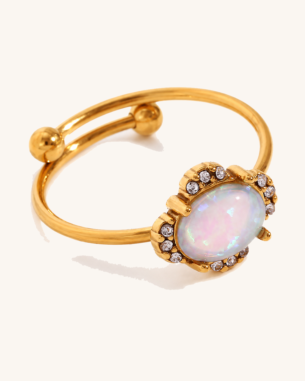 Moon Opal Oval - złoty pierścionek z opalizującym owalem